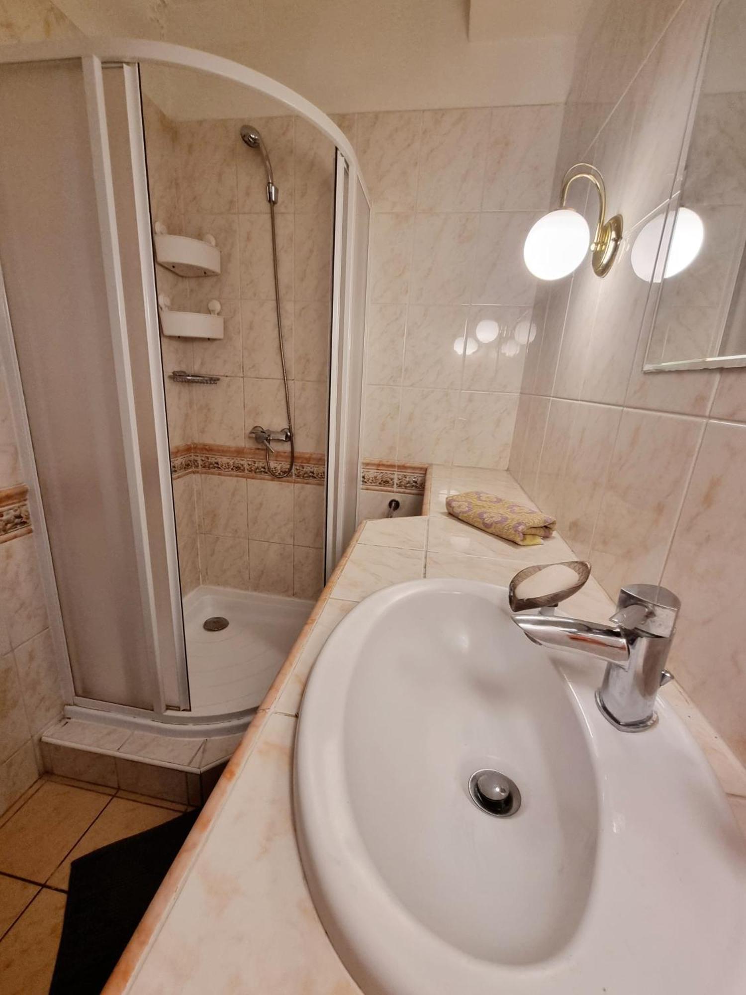 Big 4 Room Huge Apartment Pressburg Exterior foto